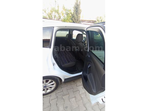 Sahibinden Ford C-Max 1.6 TDCi Titanium 2015 Model