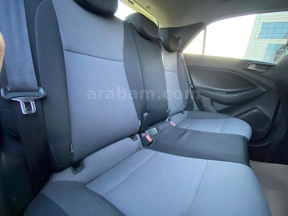 2018 MODEL HYUNDAİ İ20 1.4 CRDİ STYLE 153 BİN KİLOMETREDE/DİZEL 