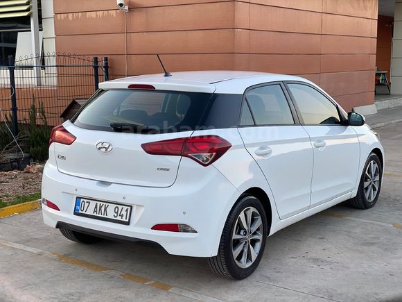 2018 MODEL HYUNDAİ İ20 1.4 CRDİ STYLE 153 BİN KİLOMETREDE/DİZEL 