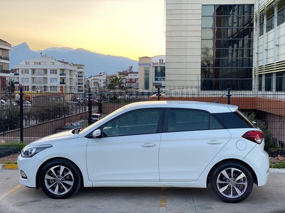 2018 MODEL HYUNDAİ İ20 1.4 CRDİ STYLE 153 BİN KİLOMETREDE/DİZEL 