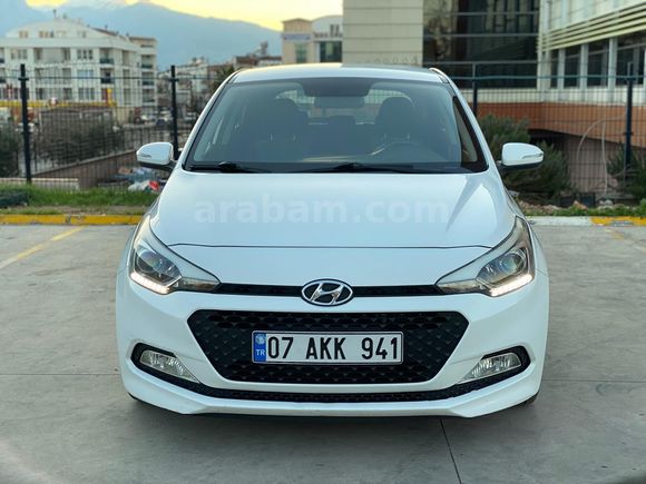 2018 MODEL HYUNDAİ İ20 1.4 CRDİ STYLE 153 BİN KİLOMETREDE/DİZEL 