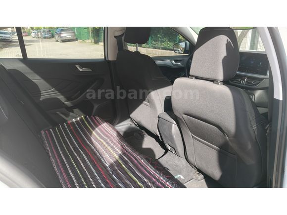 Sahibinden Ford Focus 1.0 EcoBoost Titanium Stil 2023 Model