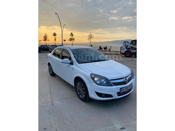 Sahibinden Opel Astra 1.6 Enjoy 111.Yıl 2011 Model