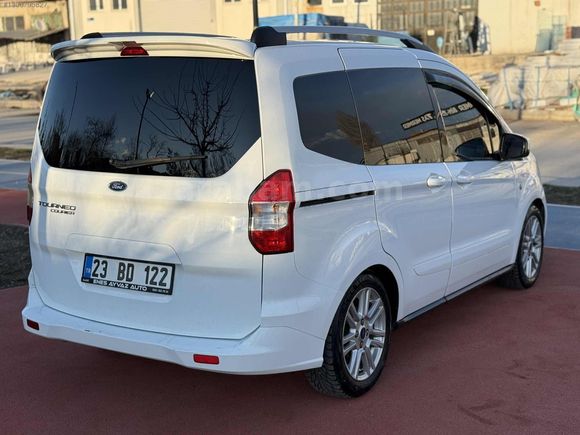ENES AYVAZ AUTO DAN 2015 FORD COURİER TİTANİUM DÜŞÜK KM
