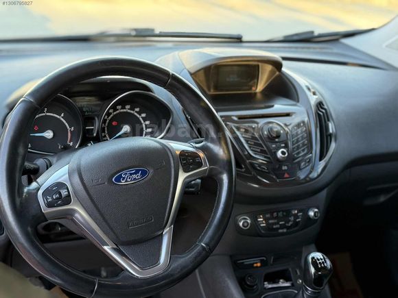ENES AYVAZ AUTO DAN 2015 FORD COURİER TİTANİUM DÜŞÜK KM
