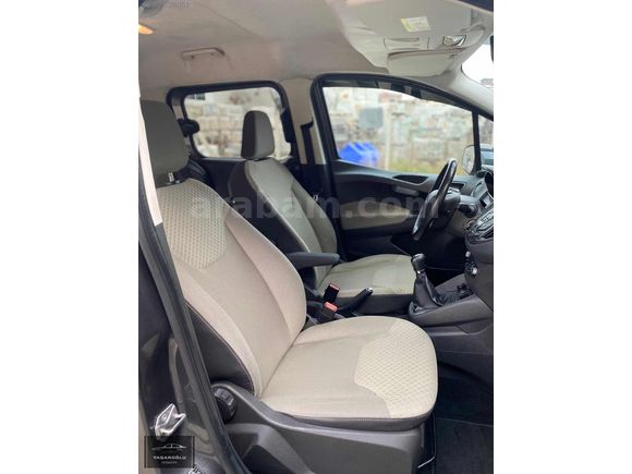 YAŞAROĞLU/2017 OTOMOBİL RUHSATLI TİTANİUM PLUS COURİER