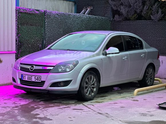 Sahibinden Opel Astra 1.6 Enjoy 111.Yıl 2011 Model 