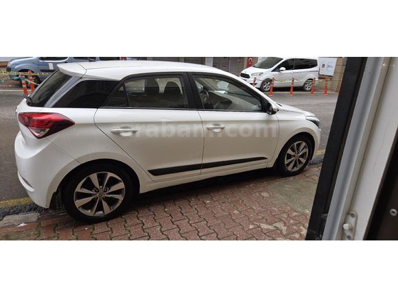 Sahibinden Hyundai i20 1.4 CRDi Elite 2017 Model