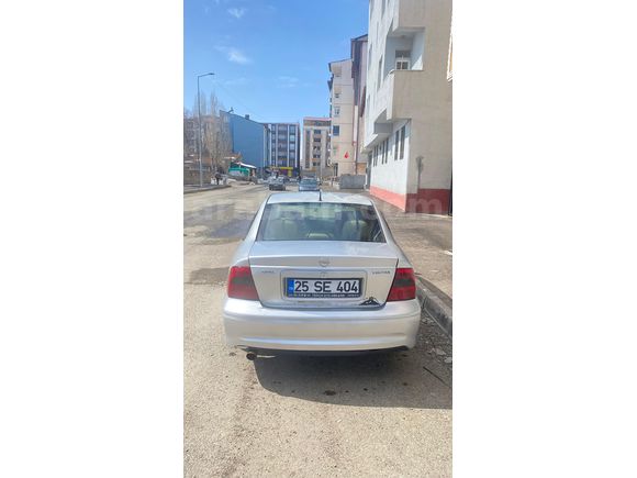 Memurdan Orijinal Opel Vectra 1.6 Comfort 2001 Model 