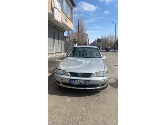 Memurdan Orijinal Opel Vectra 1.6 Comfort 2001 Model 
