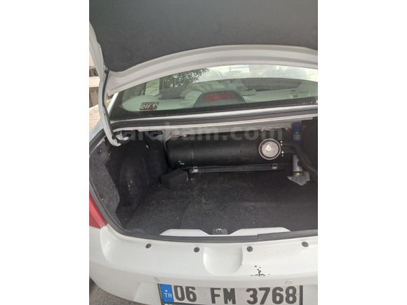 Sahibinden Renault Symbol 1.4 Expression  2010 Model  144.000 km Beyaz