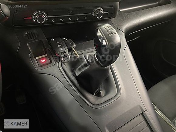 KAMER DEN 2020 PEUGEOT RİFTER 1.5BLUEHDİ ACTİVE SKYPACK DİZEL MT