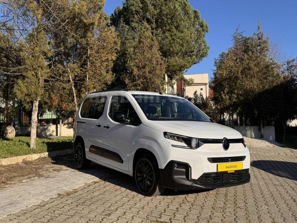 2025 MODEL 1.5 BERLİNGO 130hp OTOMATİK VİTES