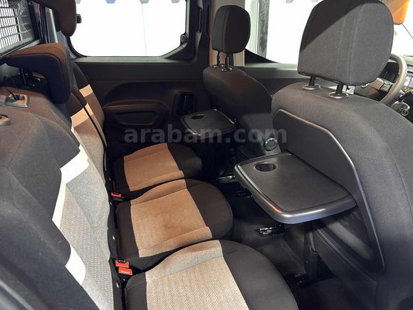 2025 MODEL 1.5 BERLİNGO 130hp OTOMATİK VİTES