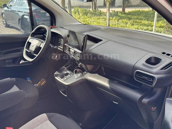 2025 MODEL 1.5 BERLİNGO 130hp OTOMATİK VİTES