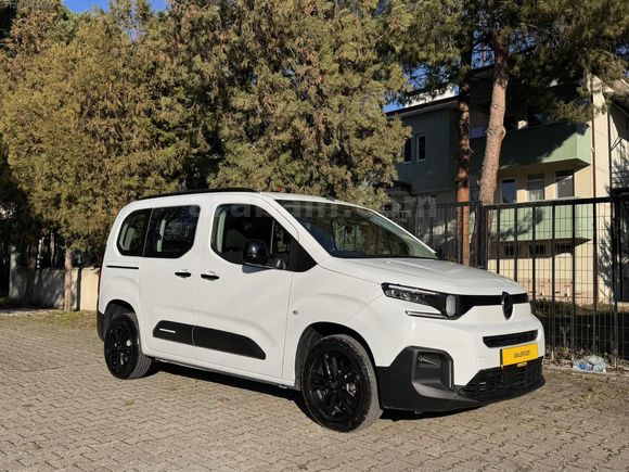 2025 MODEL 1.5 BERLİNGO 130hp OTOMATİK VİTES