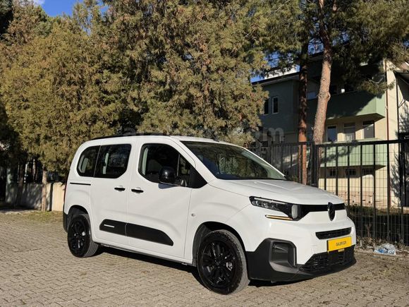 2025 MODEL 1.5 BERLİNGO 130hp OTOMATİK VİTES