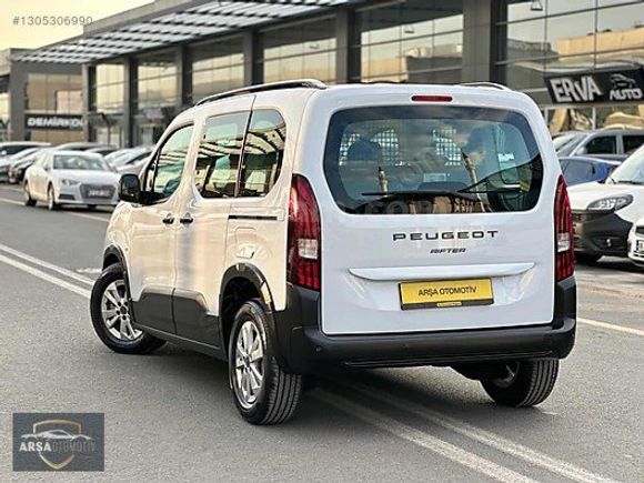 ARŞA OTOMOTİVDEN HATASIZ BOYASIZ ÇİZİKSİZ SIFIR KM RİFTER 130 BG
