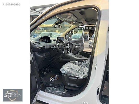 ARŞA OTOMOTİVDEN HATASIZ BOYASIZ ÇİZİKSİZ SIFIR KM RİFTER 130 BG