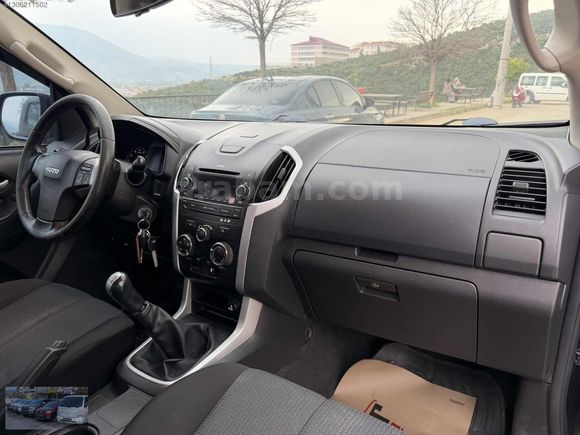 UĞUR OTO'DAN KARTA TAKSİT 2013 MODEL ORJİNAL 146.800 KM DMAX LTD