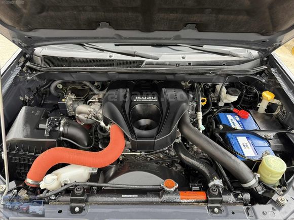 UĞUR OTO'DAN KARTA TAKSİT 2013 MODEL ORJİNAL 146.800 KM DMAX LTD