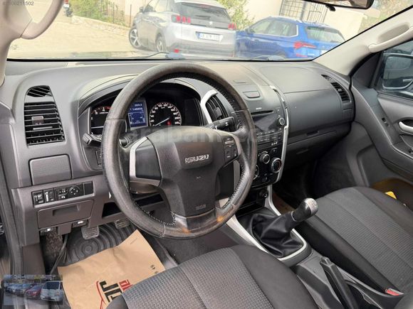 UĞUR OTO'DAN KARTA TAKSİT 2013 MODEL ORJİNAL 146.800 KM DMAX LTD