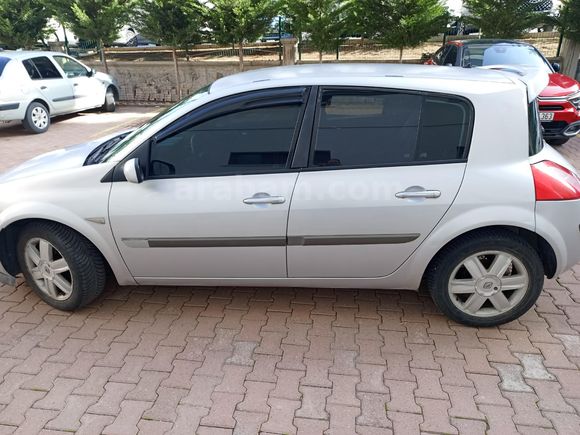 Sahibinden Renault Megane 1.6 Dynamique 2006 Model