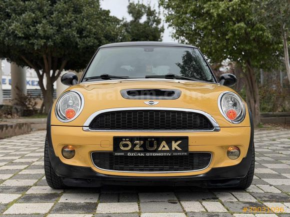 ÖZÜAK'DAN BAKIMLI MİNİ COOPER S CAM TAVANLI FULL DOLU