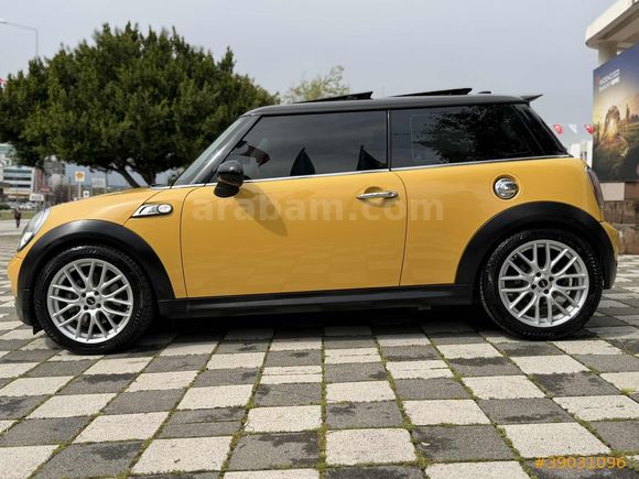 ÖZÜAK'DAN BAKIMLI MİNİ COOPER S CAM TAVANLI FULL DOLU