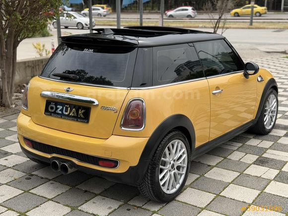 ÖZÜAK'DAN BAKIMLI MİNİ COOPER S CAM TAVANLI FULL DOLU