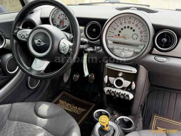 ÖZÜAK'DAN BAKIMLI MİNİ COOPER S CAM TAVANLI FULL DOLU