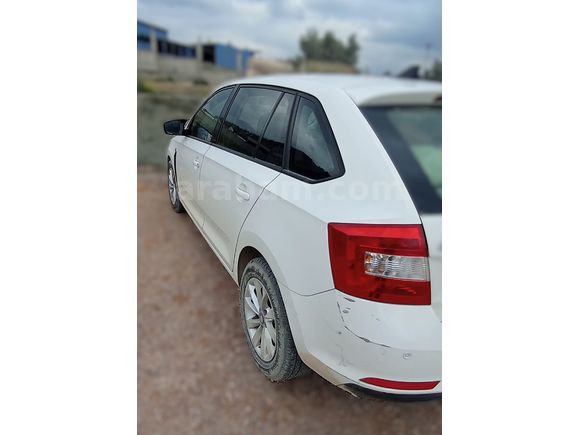 Sahibinden Skoda Rapid 1.2 Spaceback Ambition 2015 Model 