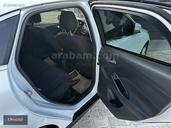 OTOCİTY'DEN 2015 MODEL FORD FOCUS 1.6 DİZEL TREND X
