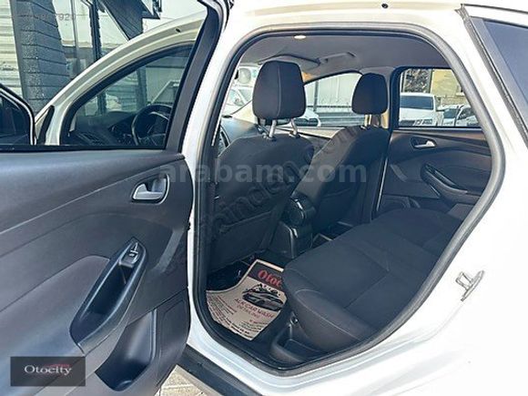 OTOCİTY'DEN 2015 MODEL FORD FOCUS 1.6 DİZEL TREND X