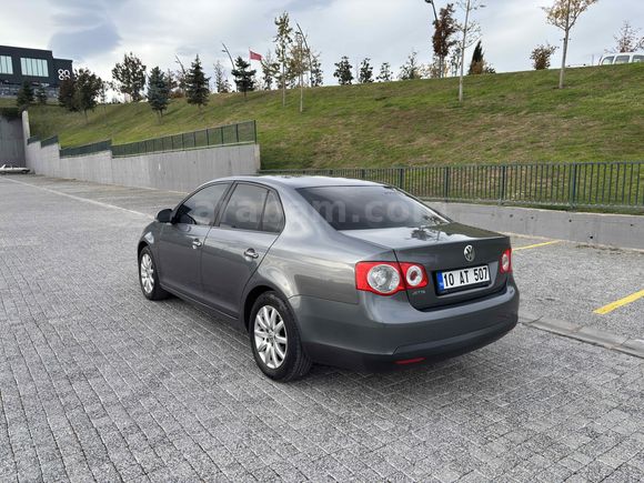 DÜŞÜK KM BOYASIZ AİLE ARACI
