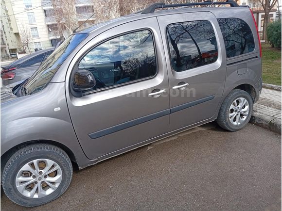 Sahibinden Renault Kangoo Multix 1.5 dCi Extreme 2014 Model  170.000 km Gri