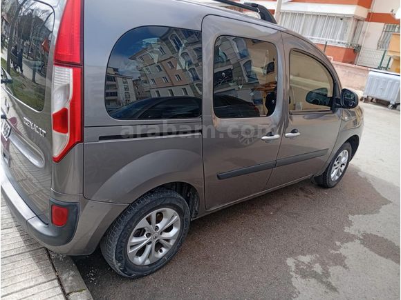 Sahibinden Renault Kangoo Multix 1.5 dCi Extreme 2014 Model  170.000 km Gri