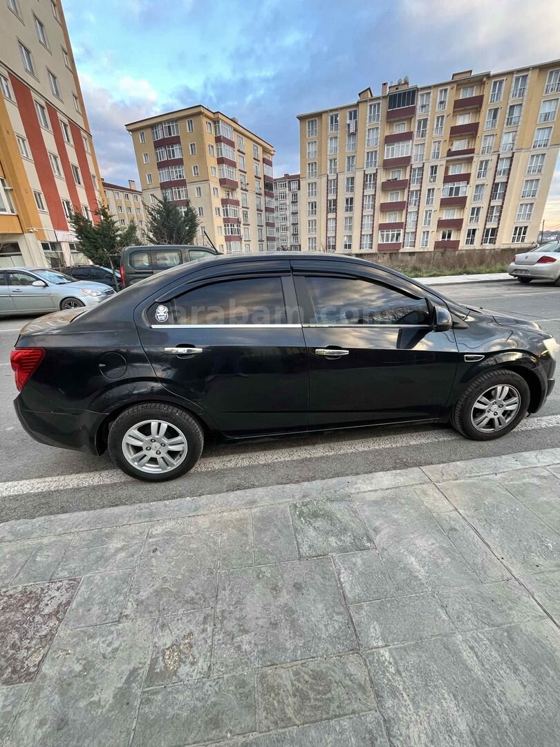 Sahibinden Chevrolet Aveo 1.4 LT 2012 Model Tekirdağ 142.000 km Siyah 3