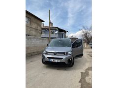 Sahibinden Citroen Berlingo 1.5 BlueHDI Feel Bold 2024 Model  11.000 km Gri