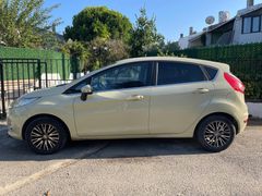 Sahibinden Ford Fiesta 1.4 Titanium 2010 Model  140.000 km Yeşil