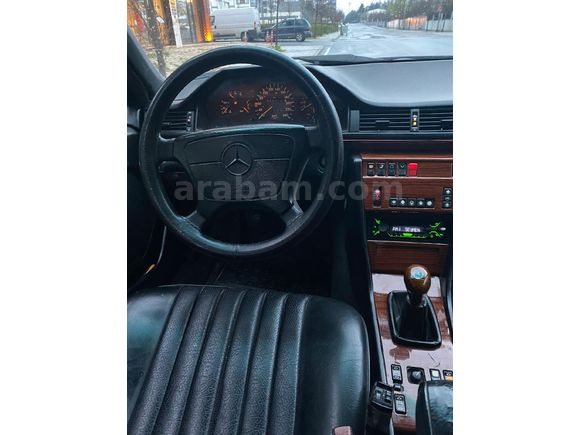 Sahibinden Mercedes - Benz E 200 1995 Model