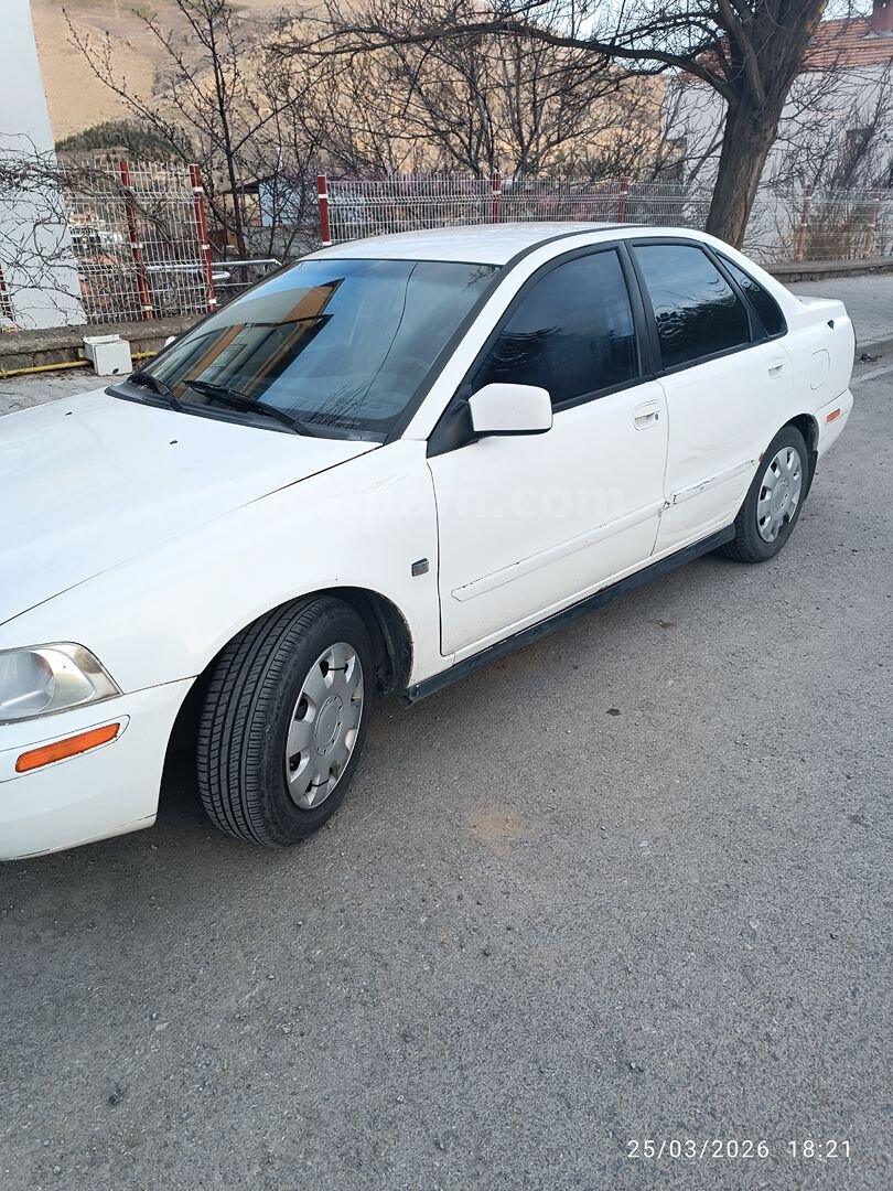 Sahibinden Volvo S40 1.6 2001 Model Kayseri 254.000 km Beyaz 7