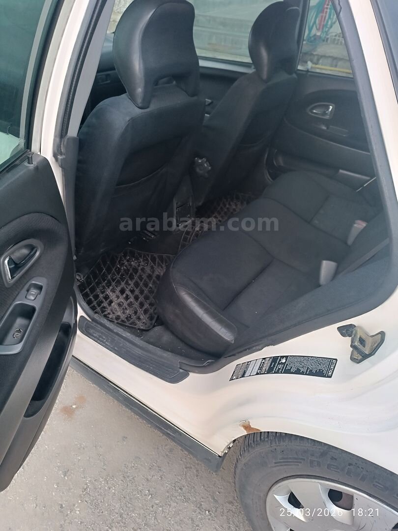 Sahibinden Volvo S40 1.6 2001 Model Kayseri 254.000 km Beyaz 5