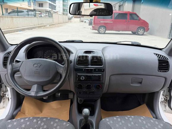 Sahibinden Hyundai Accent 1.3 Admire 2006 Model 
