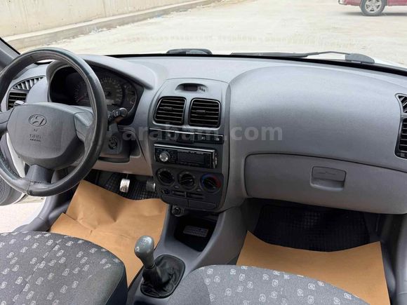 Sahibinden Hyundai Accent 1.3 Admire 2006 Model 
