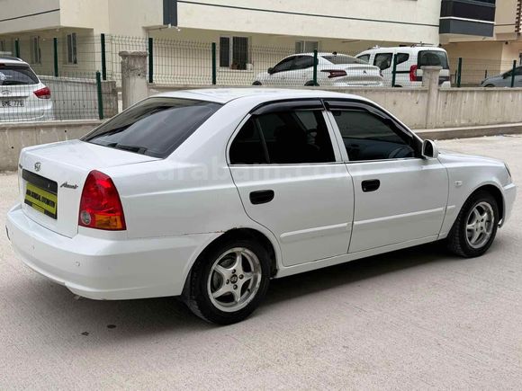 Sahibinden Hyundai Accent 1.3 Admire 2006 Model 

