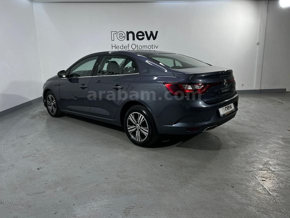 HEDEF RENAULT'DAN 0,99 KREDİ 2023 MEGANE TOUCH 1.3 TCE EDC