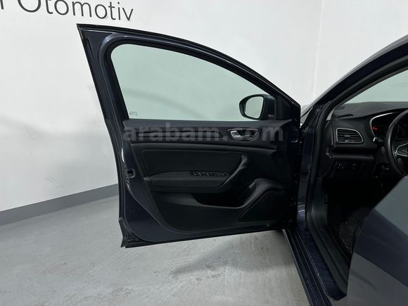 HEDEF RENAULT'DAN 0,99 KREDİ 2023 MEGANE TOUCH 1.3 TCE EDC