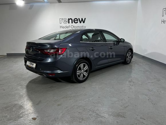 HEDEF RENAULT'DAN 0,99 KREDİ 2023 MEGANE TOUCH 1.3 TCE EDC