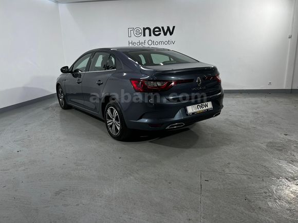 HEDEF RENAULT'DAN 0,99 KREDİ 2023 MEGANE TOUCH 1.3 TCE EDC
